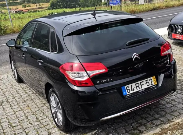 Citroën C4 2011 - 6500 EUR, 290000 km - AUTO.MOTO.pt - 290000km - foto 19 de 20
