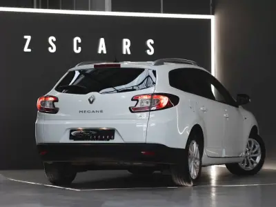 Renault Mégane Sport Tourer 2016 - 9990 EUR, 92644 km - AUTO.MOTO.pt - 92644km - foto 6 de 19