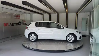 Peugeot 308 2021 - 9500 EUR, 224621 km - 224621km - foto 9 de 59