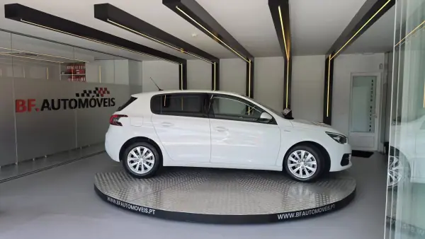 Peugeot 308 2021 - 9500 EUR, 224621 km - 224621km - foto 9 de 59