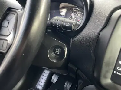 Jeep Renegade 2019 - 15500 EUR, 106977 km - AUTO.MOTO.pt - 106977km - foto 34 de 39