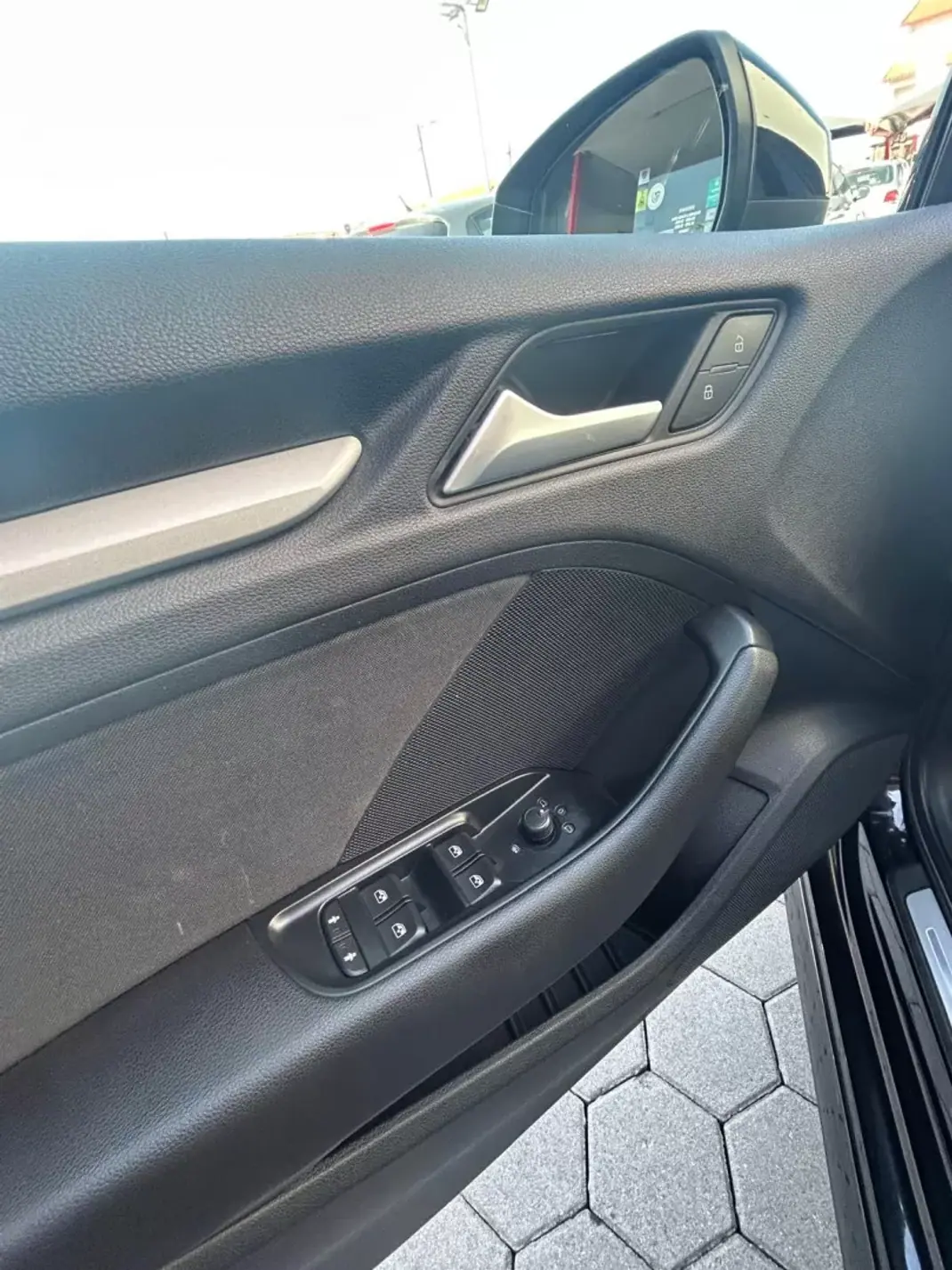 Audi A3 Sportback 2019 - 17950 EUR, 179954 km - 179954km - foto 8 de 22