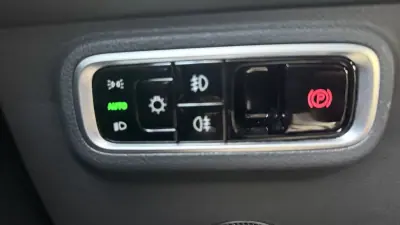 2024 - 24800 EUR, 33787 km - AUTO.MOTO.pt - 33787km - foto 33 de 33