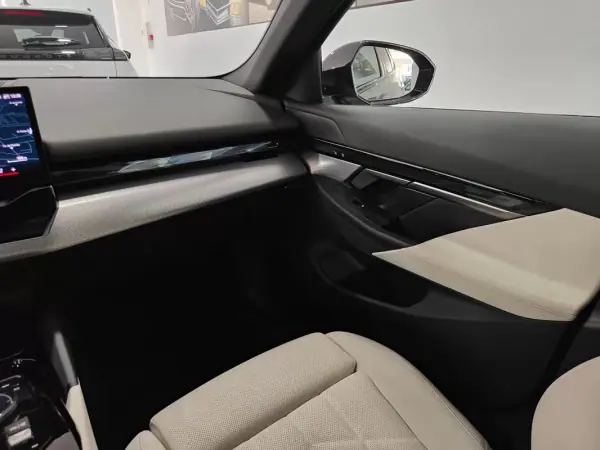 BMW i5 2024 - 53990 EUR, 29000 km - AUTO.MOTO.pt - 29000km - foto 49 de 58