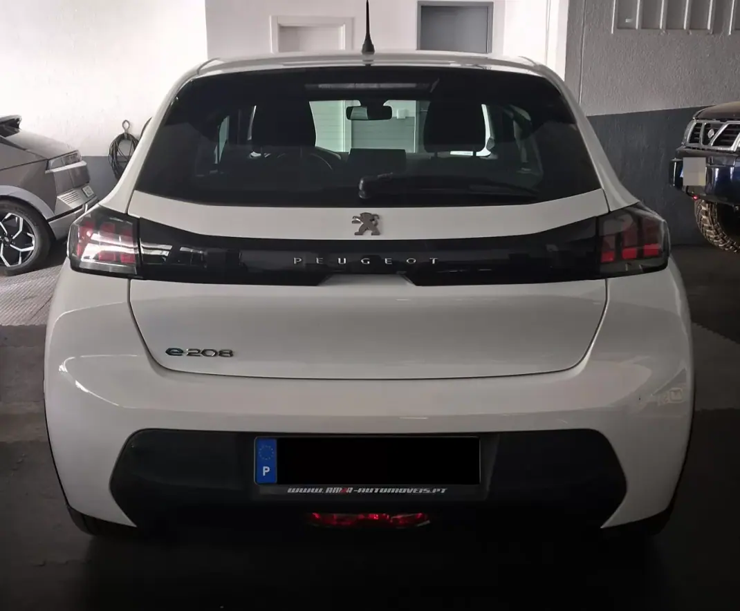 Peugeot e-208 2022 - 17750 EUR, 61000 km - 61000km - foto 5 de 23