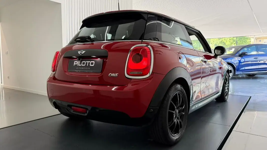 MINI One 2015 - 10990 EUR, 94000 km - AUTO.MOTO.pt - 94000km - foto 8 de 16