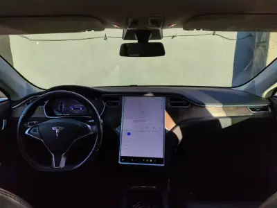 Tesla Model S 2017 - 34900 EUR, 150000 km - 150000km - foto 21 de 33