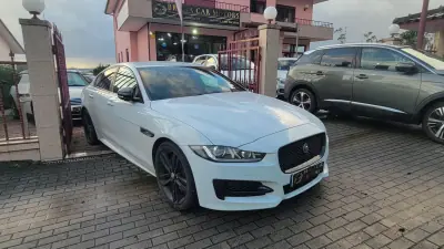 Jaguar XE 2016 - 17990 EUR, 220000 km - AUTO.MOTO.pt - 220000km - foto 5 de 12