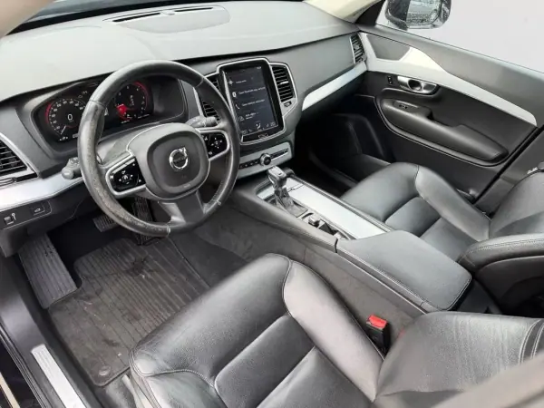 Volvo XC 90 2018 - 28990 EUR, 237257 km - AUTO.MOTO.pt - 237257km - foto 16 de 16