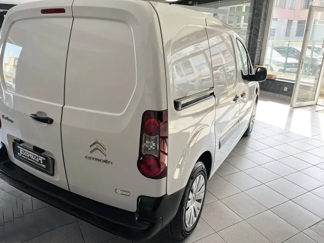 Citroën 2021 - 12600 EUR, 43371 km - AUTO.MOTO.pt - 43371km - foto 4 de 14
