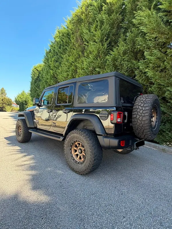 Jeep Wrangler Unlimited 2019 — foto 2 de 13