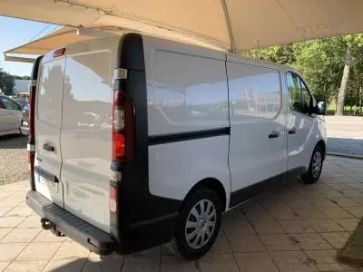 Nissan NV300 2017 - 13500 EUR, 203327 km - AUTO.MOTO.pt - 203327km - foto 5 de 18