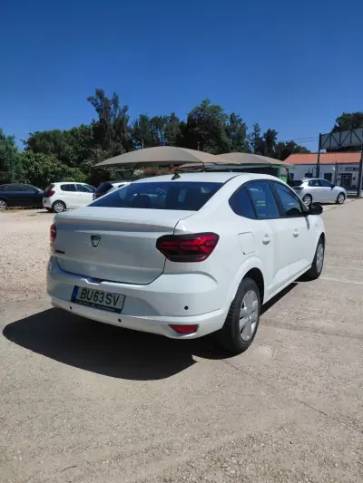 Dacia Logan 2022 - 13900 EUR, 20000 km - AUTO.MOTO.pt - 20000km - foto 10 de 11