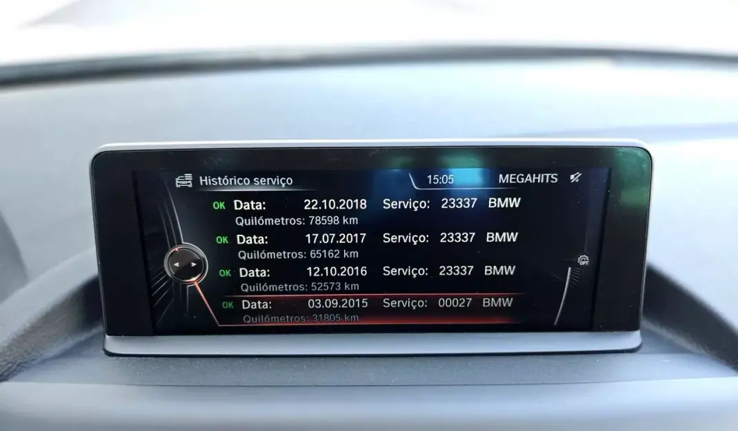 BMW 118 2013 - 12500 EUR, 140000 km - AUTO.MOTO.pt - 140000km - foto 19 de 35