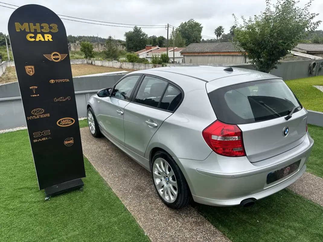 BMW 118 2009 - 8900 EUR, 184000 km - AUTO.MOTO.pt - 184000km - foto 14 de 55