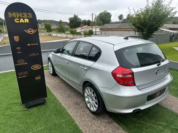 BMW 118 2009 - 7900 EUR, 184000 km - AUTO.MOTO.pt - 184000km - foto 14 de 55