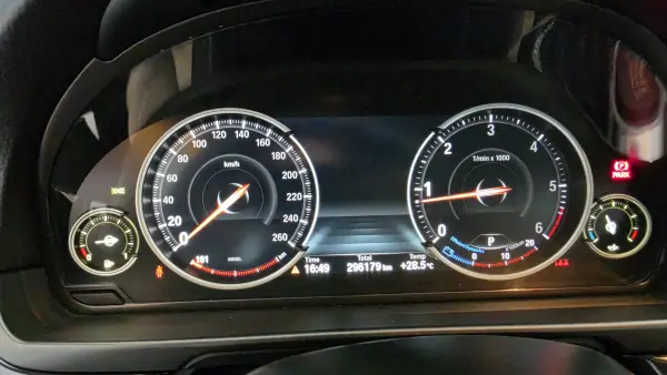 BMW 525 2014 - 15900 EUR, 296179 km - 296179km - foto 46 de 75