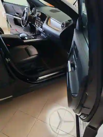 Mercedes-Benz EQA 2021 - 23000 EUR, 185000 km - AUTO.MOTO.pt - 185000km - foto 9 de 9