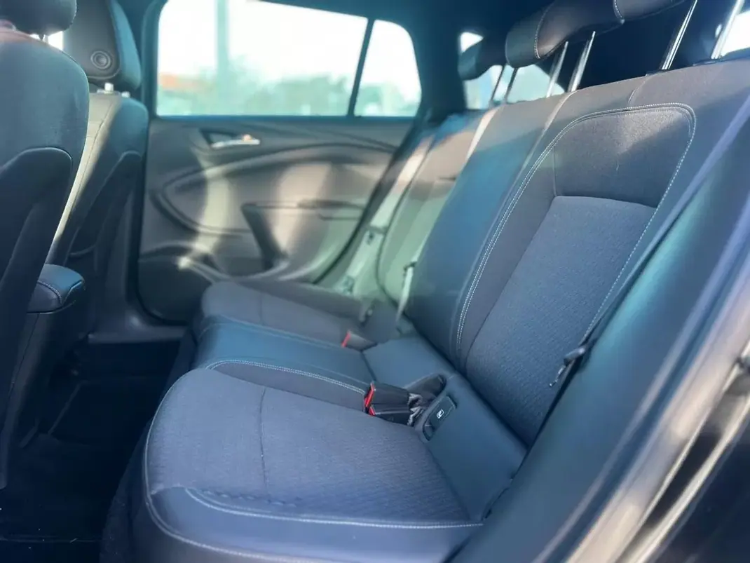 Opel Astra Sports Tourer 2018 - 12984 EUR, 97000 km - AUTO.MOTO.pt - 97000km - foto 16 de 26