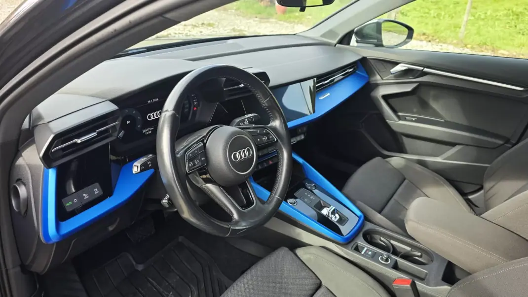Audi A3 Sportback 2021 - 21500 EUR, 249000 km - AUTO.MOTO.pt - 249000km - foto 9 de 17
