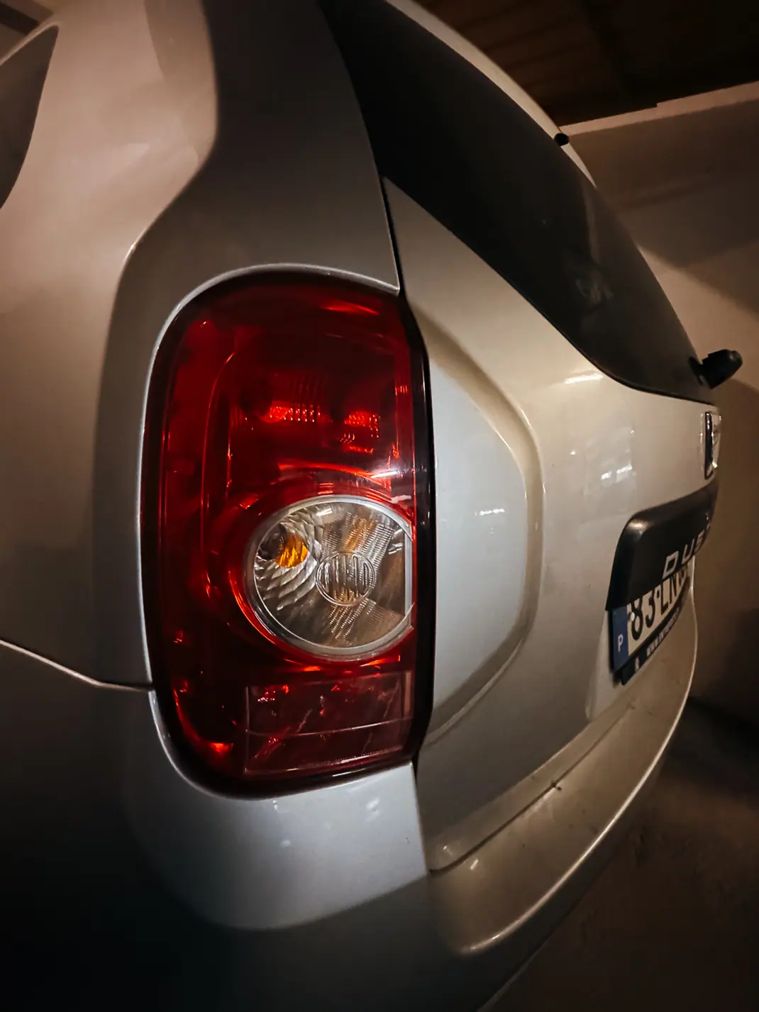 Dacia Duster 2011 - 11000 EUR, 68000 km - AUTO.MOTO.pt - 68000km - foto 14 de 27