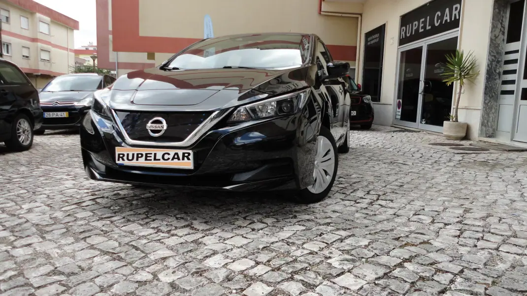 Nissan Leaf 2021 - 14900 EUR, 44768 km - AUTO.MOTO.pt - 44768km - foto 2 de 23