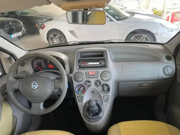 Fiat Panda 2004 - 3250 EUR, 197772 km - AUTO.MOTO.pt - 197772km - foto 22 de 31