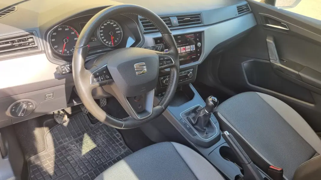 SEAT Ibiza 2019 - 11990 EUR, 64500 km - 64500km - foto 10 de 18