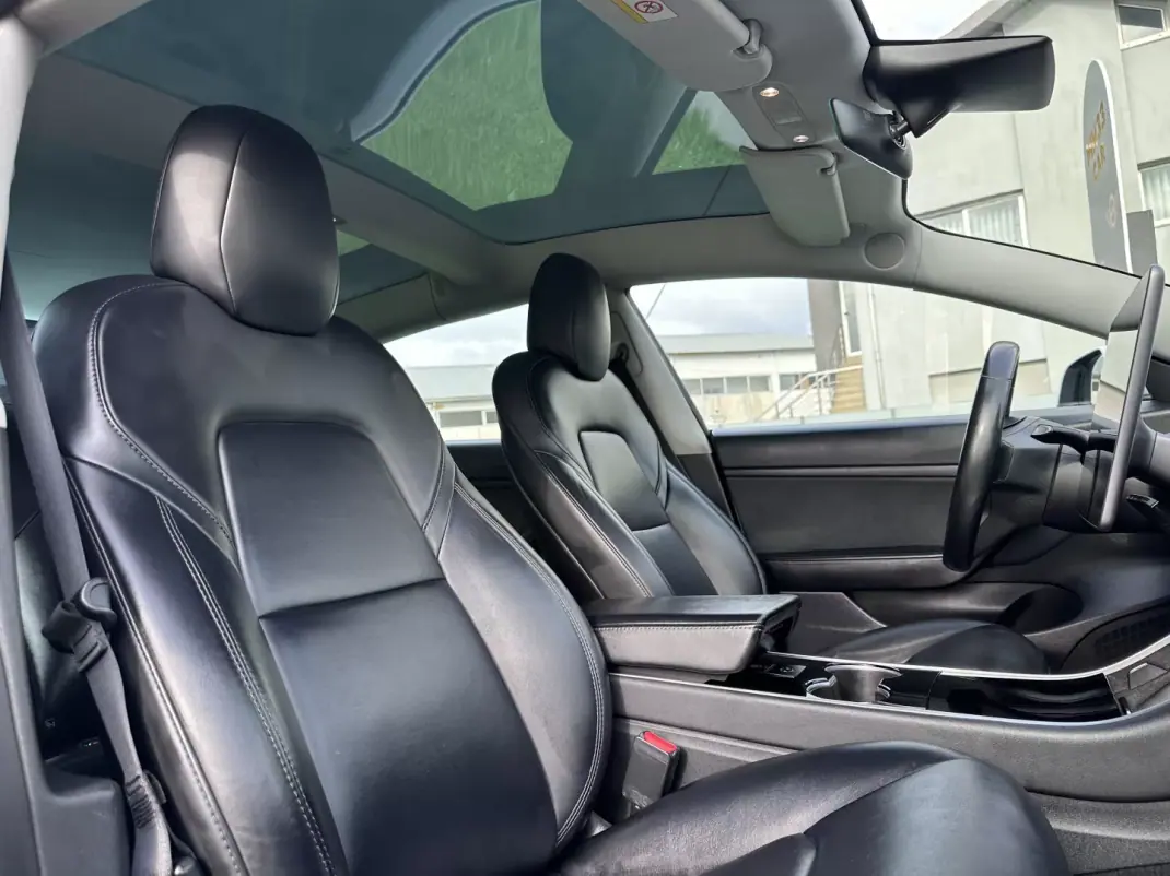 Tesla Model 3 2019 - 15500 EUR, 333000 km - AUTO.MOTO.pt - 333000km - foto 55 de 62