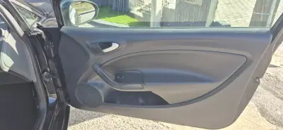 SEAT Ibiza 2011 - 12900 EUR, 126027 km - AUTO.MOTO.pt - 126027km - foto 30 de 39