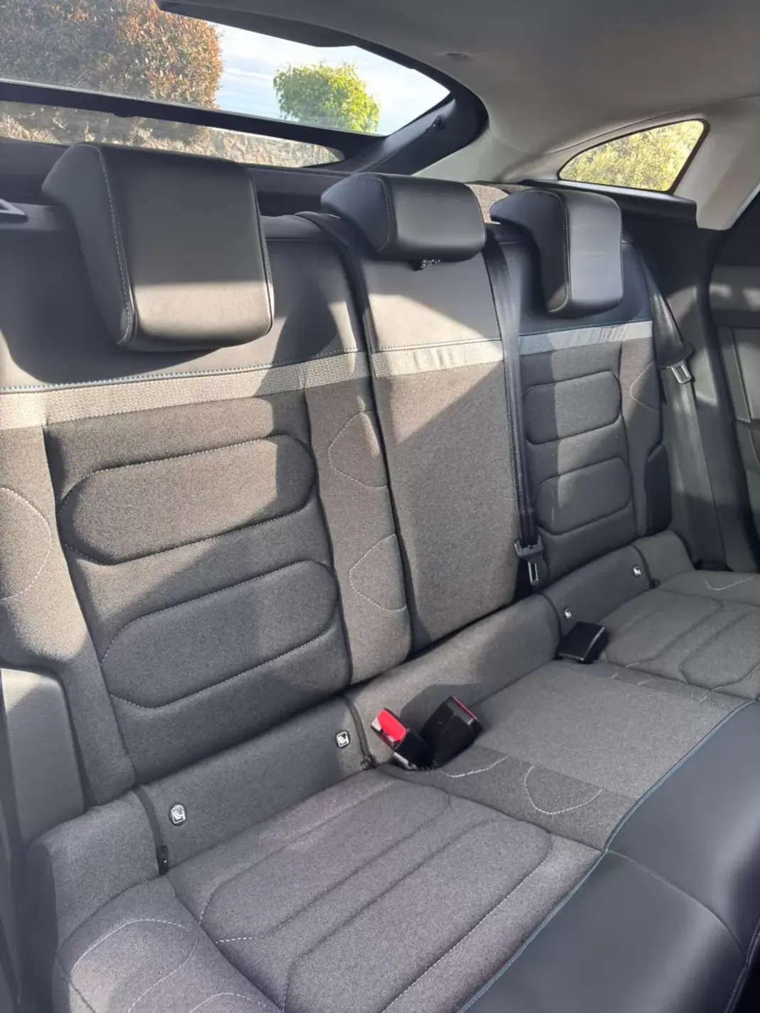 Citroën e-C4 2021 - 15998 EUR, 65000 km - AUTO.MOTO.pt - 65000km - foto 14 de 19