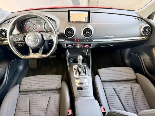 Audi A3 Sportback 2016 - 19990 EUR, 181466 km - AUTO.MOTO.pt - 181466km - foto 11 de 31