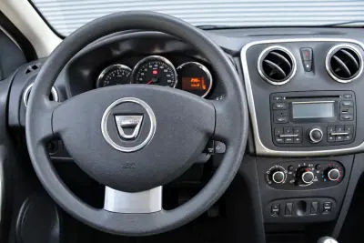 Dacia Sandero 2014 - 6990 EUR, 99876 km - 99876km - foto 14 de 25