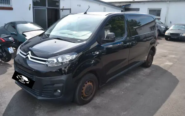 Citroën Jumpy 2015 - 9000 EUR, 159000 km - AUTO.MOTO.pt - 159000km - foto 3 de 11