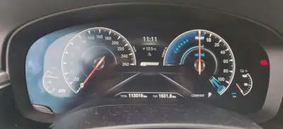 BMW 530e 2019 - 28499 EUR, 113000 km - AUTO.MOTO.pt - 113000km - foto 35 de 51
