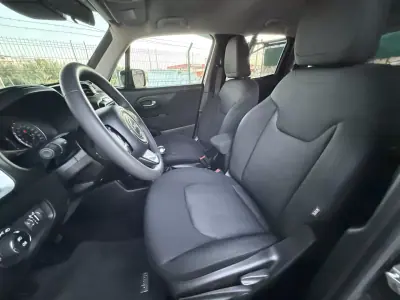 Jeep Renegade 2022 - 20300 EUR, 55484 km - AUTO.MOTO.pt - 55484km - foto 12 de 15