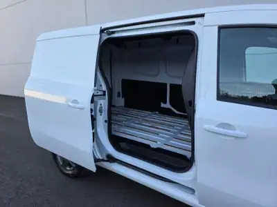 Mercedes-Benz Citan Longa 110CDI/31 2024 - 22500 EUR, 29000 km - AUTO.MOTO.pt - 29000km - foto 8 de 25