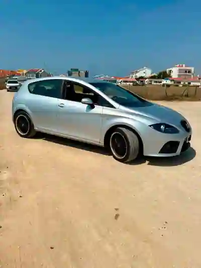 SEAT Leon 2006 - 6000 EUR, 239000 km - 239000km - foto 3 de 5