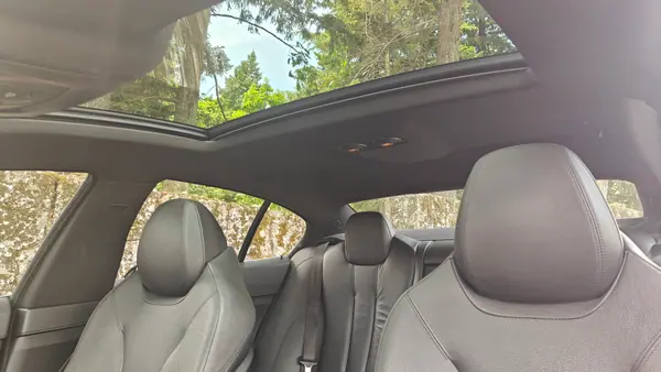 BMW 640 Gran Coupé 2014 - 27500 EUR, 278000 km - AUTO.MOTO.pt - 278000km - foto 11 de 12