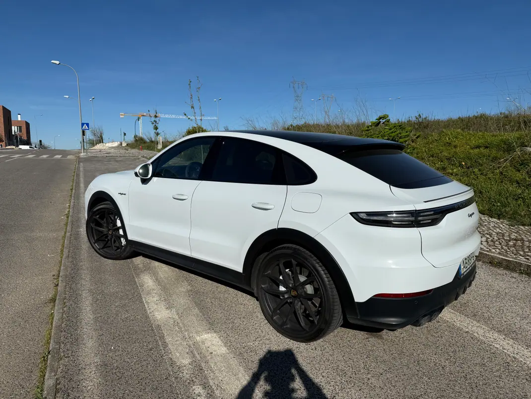 Porsche Cayenne Coupé 2020 - 55990 EUR, 184520 km - AUTO.MOTO.pt - 184520km - foto 1 de 20