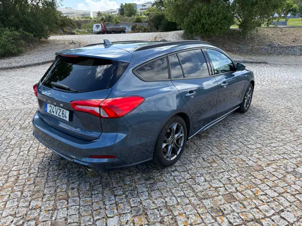 Ford Focus SW 2019 - 13500 EUR, 56000 km - AUTO.MOTO.pt - 56000km - foto 3 de 11