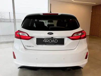 Ford Fiesta 2018 - 12500 EUR, 146800 km - AUTO.MOTO.pt - 146800km - foto 20 de 78
