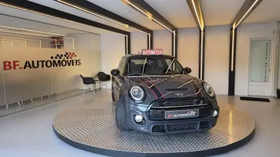 MINI Cooper 2019 - 24900 EUR, 114062 km - AUTO.MOTO.pt - 114062km - foto 10 de 61