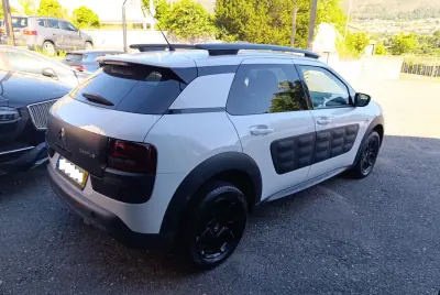Citroën C4 Cactus 2016 - 10500 EUR, 114000 km - AUTO.MOTO.pt - 114000km - foto 7 de 11