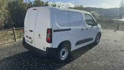 Peugeot Partner 1.6 BluHdi Pro 2019 - 12490 EUR, 144000 km - AUTO.MOTO.pt - 144000km - foto 5 de 19