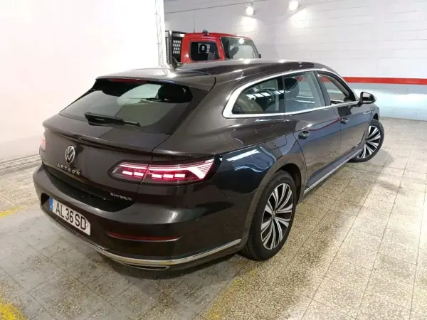 Volkswagen Arteon Shooting Brake 2021 - 25900 EUR, 113390 km - AUTO.MOTO.pt - 113390km - foto 4 de 12