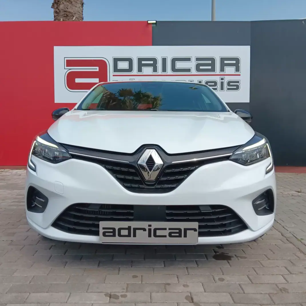 Renault Clio 2021 - 13900 EUR, 92481 km - 92481km - foto 2 de 21