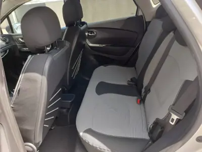 Renault Captur 2015 - 12500 EUR, 154000 km - AUTO.MOTO.pt - 154000km - foto 11 de 14