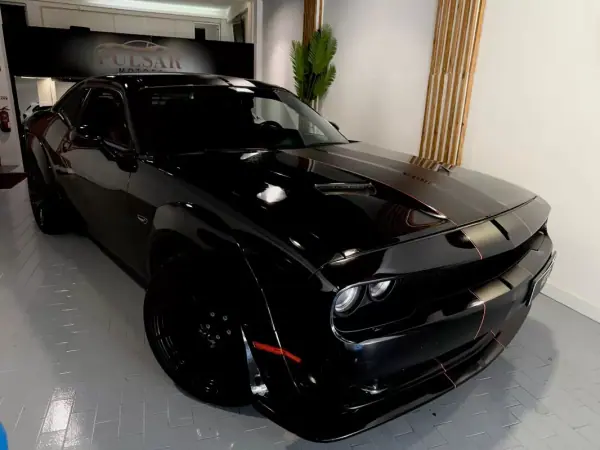 Dodge Challenger 2018 - 54900 EUR, 86429 km - AUTO.MOTO.pt - 86429km - foto 9 de 11