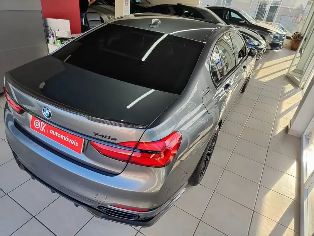 BMW 740 2018 - 29950 EUR, 249000 km - AUTO.MOTO.pt - 249000km - foto 13 de 41